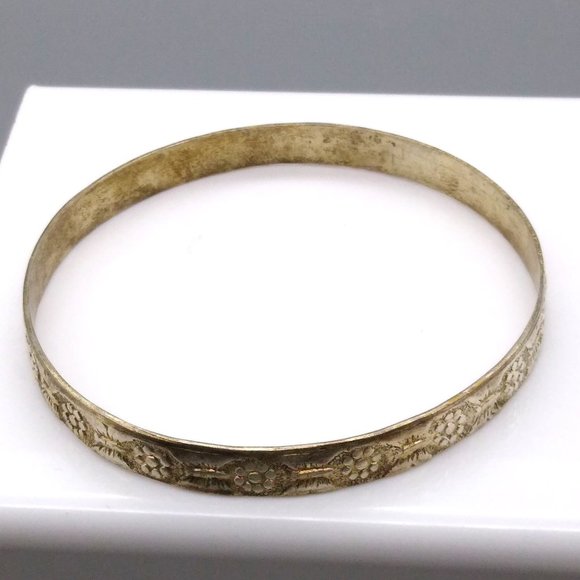 Butterflies and Flowers Bangle Bracelet, Vintage Silver Tone with Repeating - Picture 3 of 4